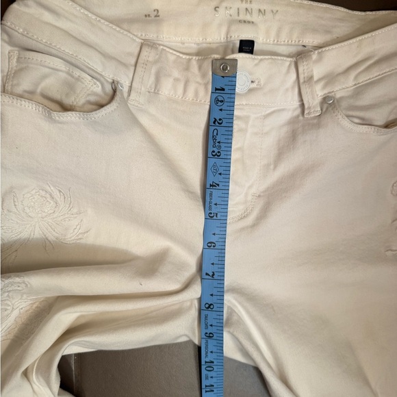 WHITE HOUSE BLACK MARKET White Women’s Denim Floral Embroidered Crop Jeans SZ 2 - Picture 11 of 15
